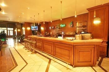 Hotel Bar